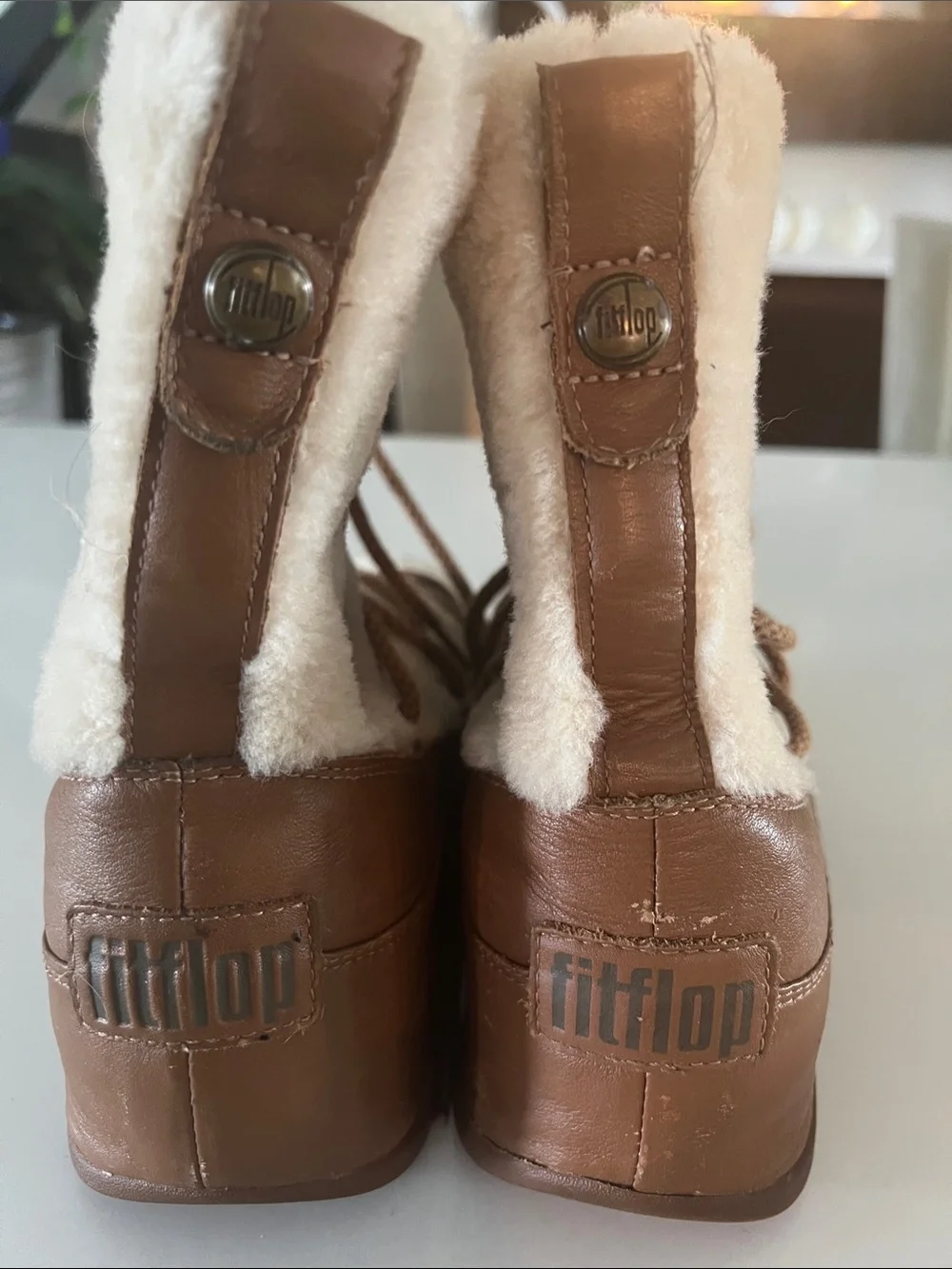 Fitflop Women’s Faux-Shearling Lace-Up Winter Boots - Cream & Brown